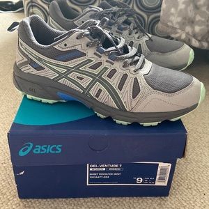 ASICS Gel Venture 7 Running shoes